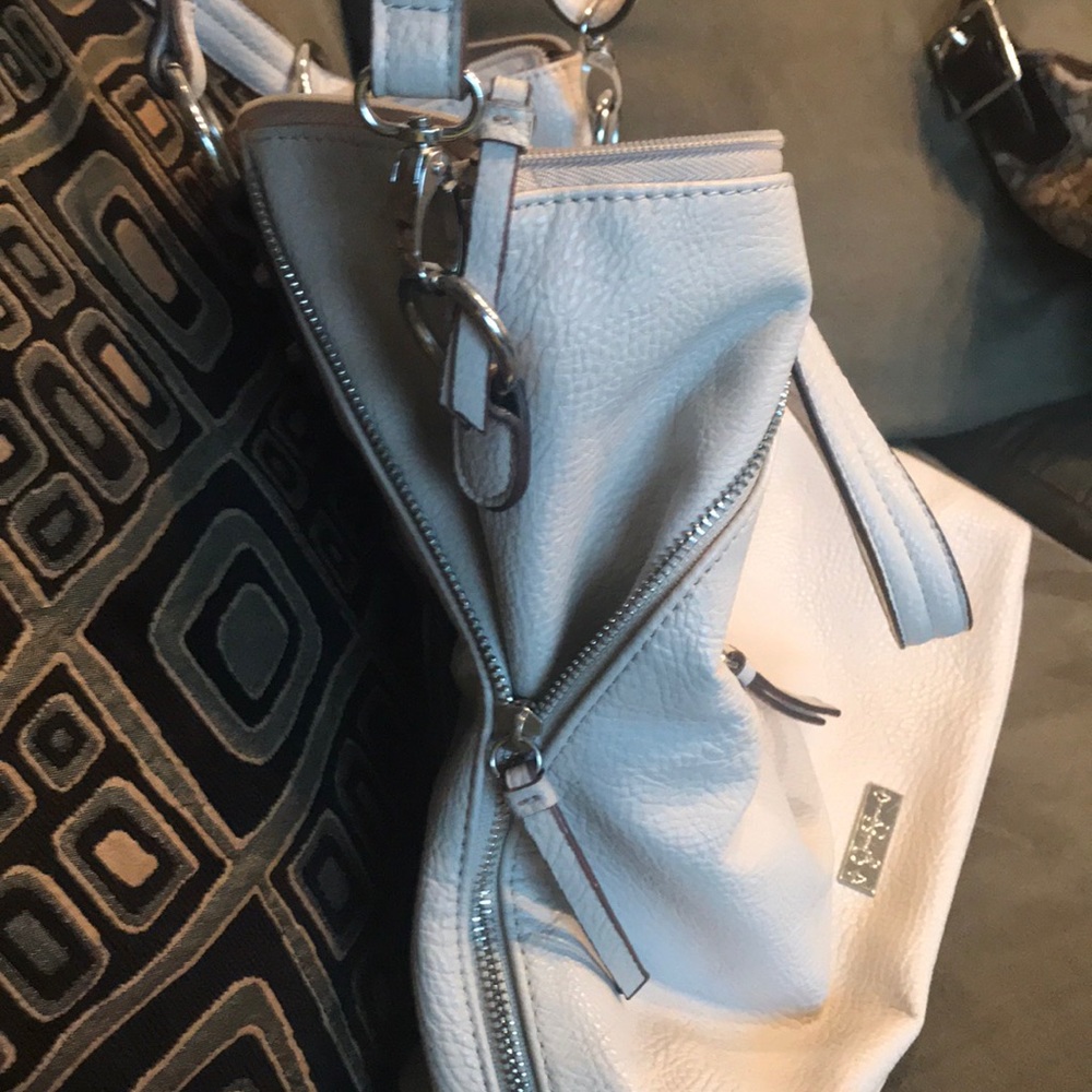 Purse - Picture 3 of 8